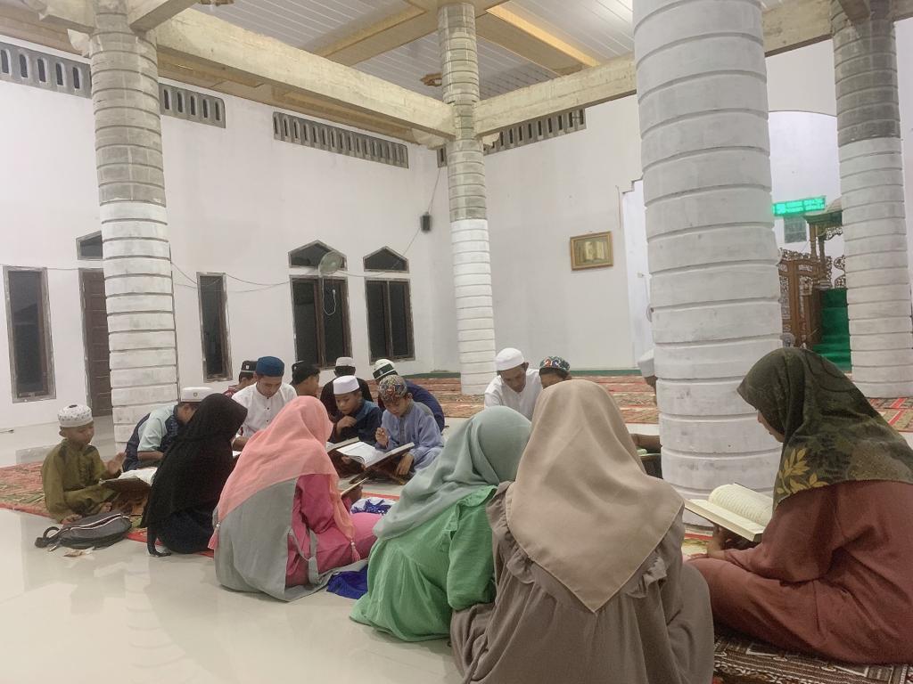 gambar MASJID AL-IKHWAN.
