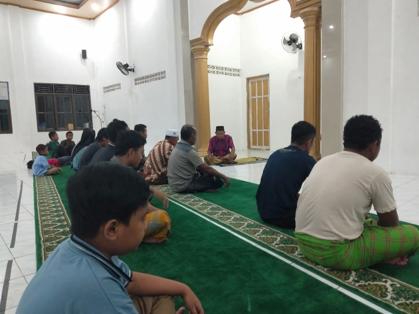 gambar LUHUR.