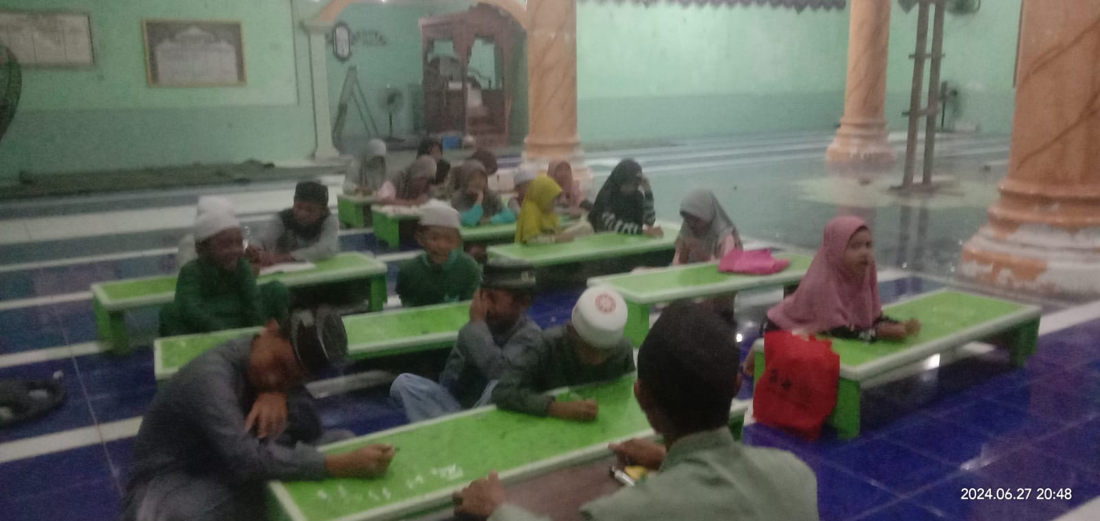 gambar Masjid Darul Hikmah.